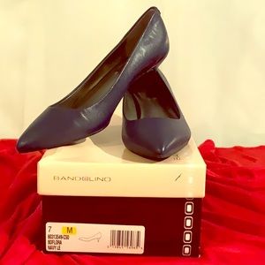 Bandolino ~Flora, Navy Pump, Sz 7M